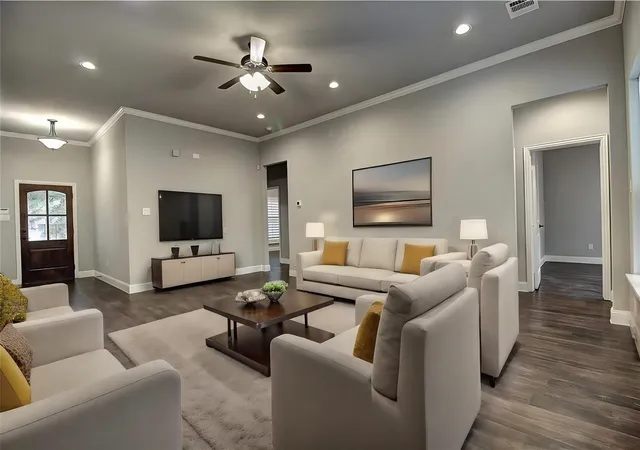 Photo 3 of Single family home for sale at 305 Wyatt St, Waxahachie, TX 75165 | MLS# 21336969 | Listing updated on 2026-07-21