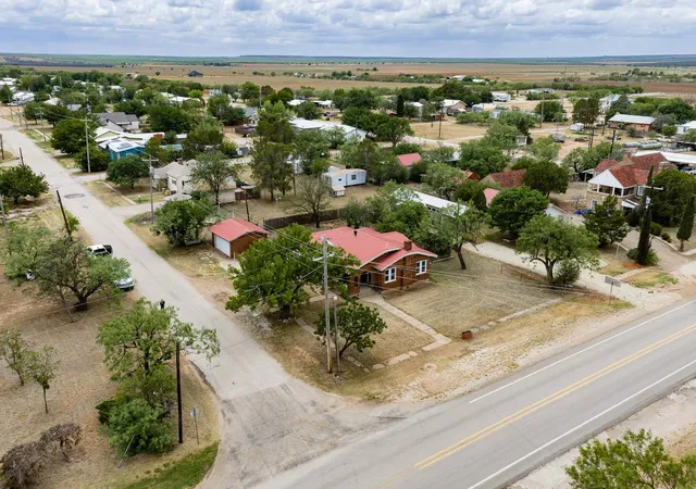 Photo 2 of Single family home for sale at 305 W Swenson Ave, Aspermont, TX 79502 | MLS# 21336853 | Listing updated on 2026-07-21