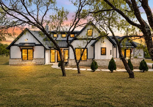 Single family home for sale at 3217 Bairds Ln, Burleson, TX 76028 | MLS# 21329861