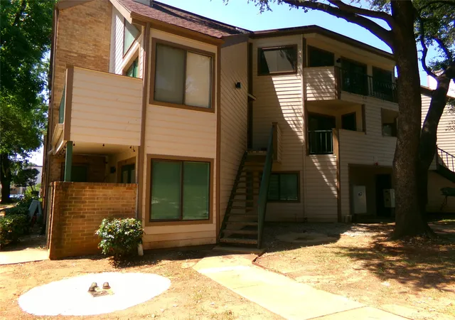 1st image of 2311 Basil Dr #C304, Arlington, TX 76006 | MLS# 21335870