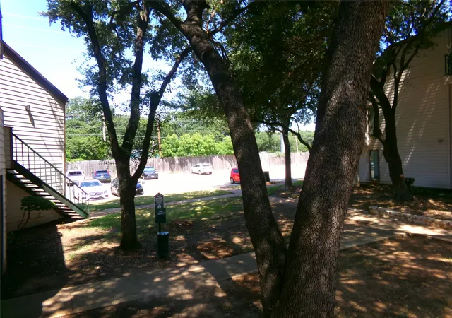 31st image of 2311 Basil Dr #C304, Arlington, TX 76006 | MLS# 21335870