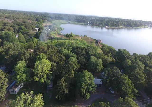 Photo 1 of Land for sale at 0000 Oak Landing Cir, Kemp, TX 75143 | MLS# 21334226 | Listing updated on 2026-07-21