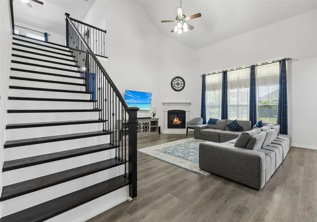 3rd image of 13416 Arvelo Dr, Little Elm, TX 75068 | MLS# 21329373