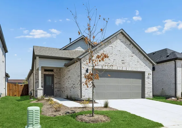 Photo 4 of Single family home for sale at 4202 Zoe Ln, Farmersville, TX 75442 | MLS# 21337185 | Listing updated on 2026-08-15