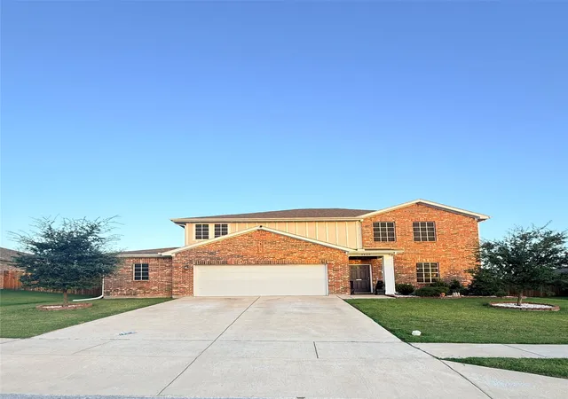 Photo 3 of Single family home for sale at 2620 Beech Creek Rd, Glenn Heights, TX 75154 | MLS# 21337235 | Listing updated on 2026-09-06
