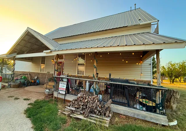 Photo 3 of Single family home for sale at 1302 20Th St, Anson, TX 79501 | MLS# 21337252 | Listing updated on 2026-08-21