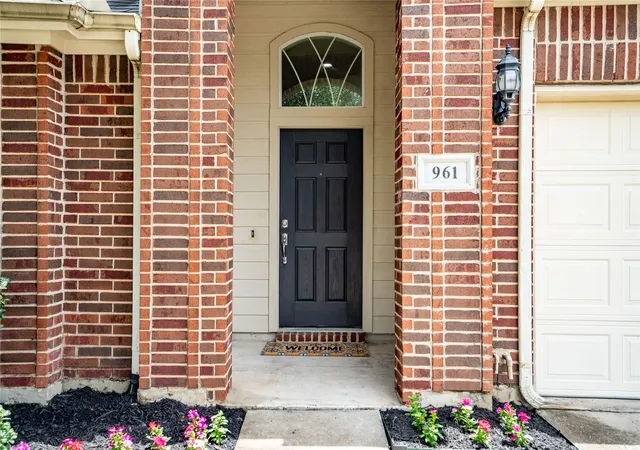 Photo 2 of Single family home for sale at 961 Roundup St, Cross Roads, TX 76227 | MLS# 21334402 | Listing updated on 2026-10-05