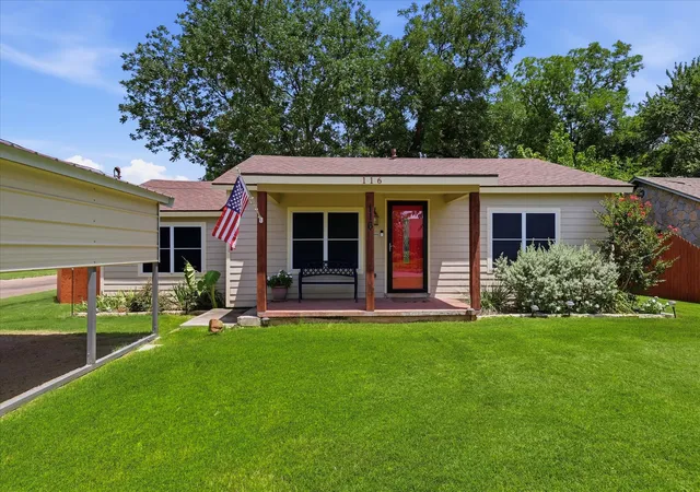 Photo 3 of Sale Pending at 116 Pecan St, Whitesboro, TX 76273 | MLS# 21336542 | Listing updated on 2026-08-27