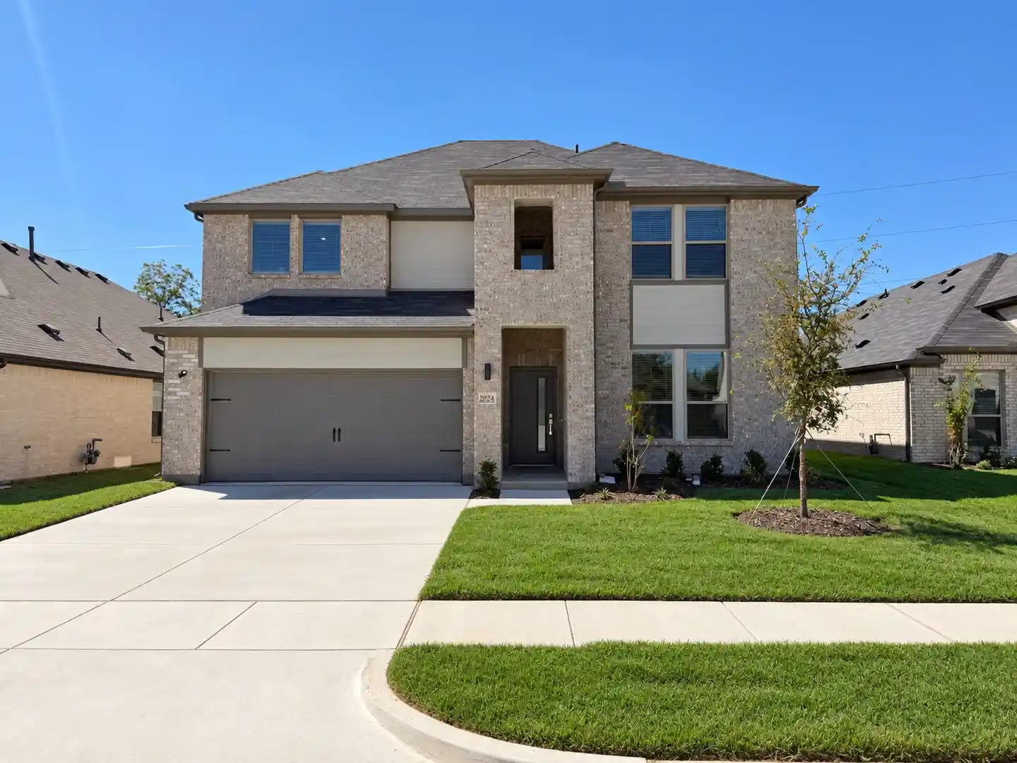 Photo 1 of Sale Pending at 2024 Chariot Ct, Seagoville, TX 75159 | MLS# 21337285 | Listing updated on 2026-10-28