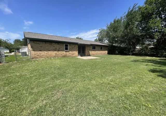 Photo 2 of Single family home for sale at 328 Hillside Ct, Burleson, TX 76028 | MLS# 21337295 | Listing updated on 2026-08-26