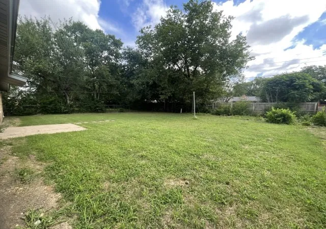 Photo 3 of Single family home for sale at 328 Hillside Ct, Burleson, TX 76028 | MLS# 21337295 | Listing updated on 2026-08-26