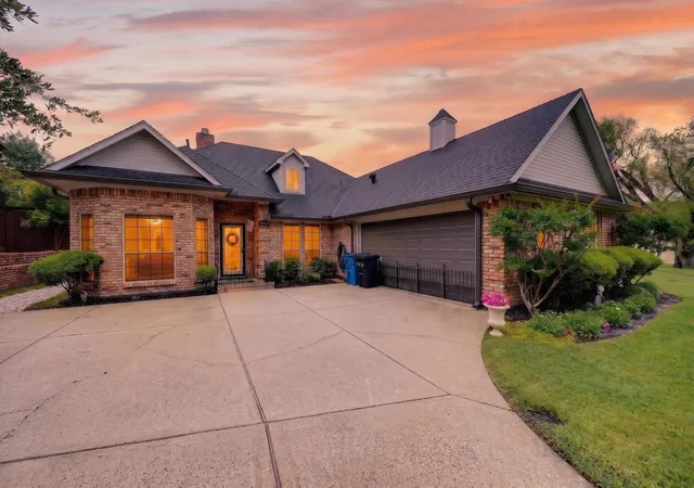 Photo 1 of Single family home for sale at 104 Easterner Pl, Rockwall, TX 75032 | MLS# 21315098 | Listing updated on 2026-08-18