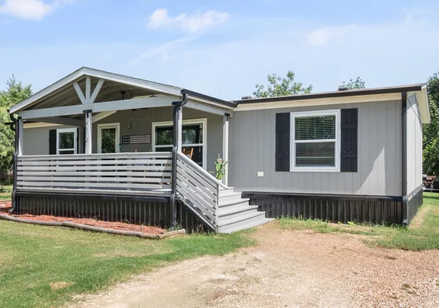 Photo 32 of Manufactured home for sale at 212 Se County Road 3048a, Corsicana, TX 75109 | MLS# 21337086 | Listing updated on 2026-07-22