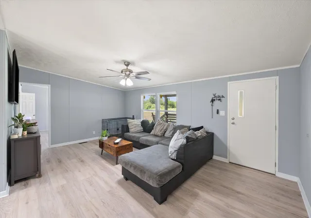 Photo 4 of Manufactured home for sale at 212 Se County Road 3048A, Corsicana, TX 75109 | MLS# 21337086 | Listing updated on 2026-07-22