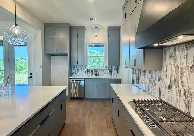 Photo 3 of Single family home for sale at 1037 Woodland Rd, Weatherford, TX 76088 | MLS# 21331196 | Listing updated on 2026-08-25