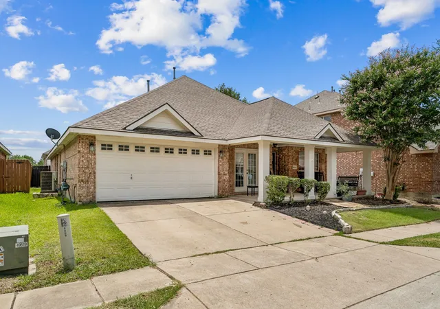 Photo 3 of Single family home for sale at 8013 Elk Mountain Trl, Mc Kinney, TX 75070 | MLS# 21318773 | Listing updated on 2026-08-22