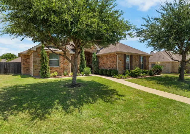 Photo 3 of Single family home for sale at 2304 Augustine, Waco, TX 76712 | MLS# 21326833 | Listing updated on 2026-07-22