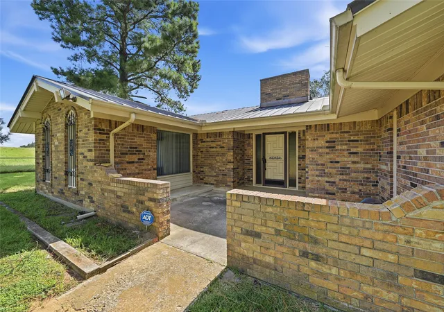 Photo 4 of Single family home for sale at 11138 Fm 901, Sadler, TX 76264 | MLS# 21337186 | Listing updated on 2026-07-22
