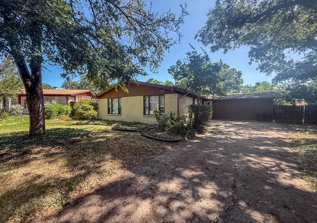 Photo 1 of Single family home for sale at 730 Greenhaven Dr, Richardson, TX 75080 | MLS# 21334494 | Listing updated on 2026-09-15