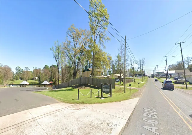 3rd image of 1337 Washington St, Natchitoches, LA 71457 | MLS# 21337447