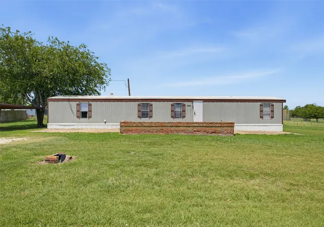 Photo 1 of Manufactured home for sale at 7305 Walden Dr, Joshua, TX 76058 | MLS# 21337532 | Listing updated on 2026-07-22