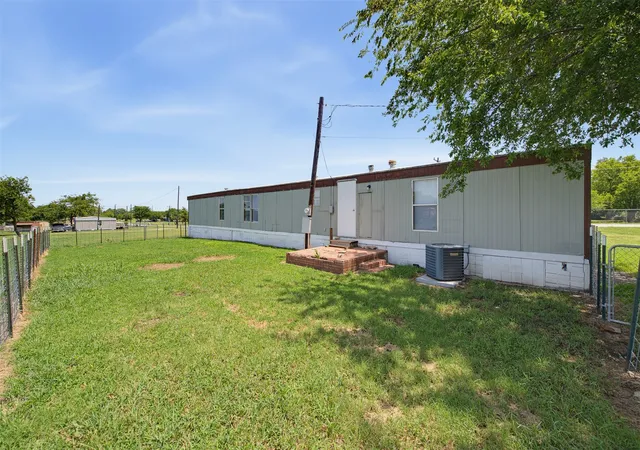 Photo 2 of Manufactured home for sale at 7305 Walden Dr, Joshua, TX 76058 | MLS# 21337532 | Listing updated on 2026-07-22