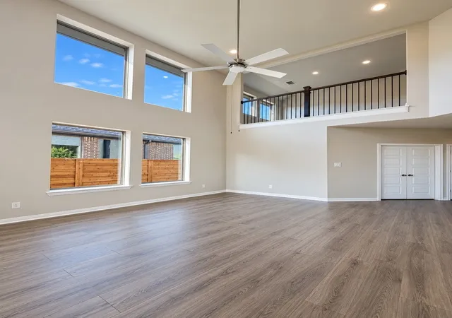 Photo 3 of Single family home for sale at 2001 Lone Oak Trl, Mesquite, TX 75181 | MLS# 21337637 | Listing updated on 2026-10-08