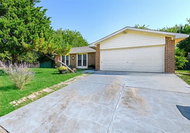 1st image of 1901 Angelina Dr, Garland, TX 75040 | MLS# 21274243