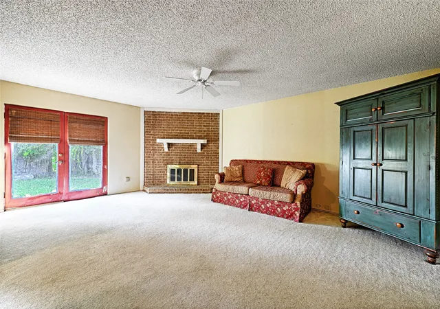 5th image of 1901 Angelina Dr, Garland, TX 75040 | MLS# 21274243