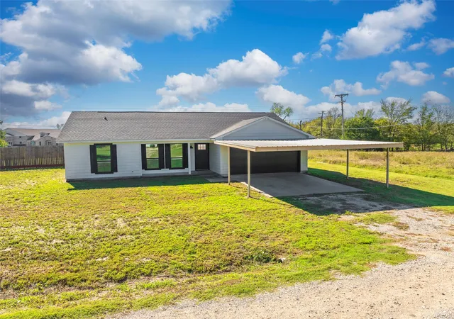 Photo 1 of Single family home for sale at 2538 County Road 3127, Greenville, TX 75402 | MLS# 21337585 | Listing updated on 2026-07-22