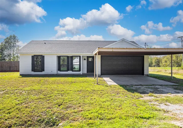 Photo 2 of Single family home for sale at 2538 County Road 3127, Greenville, TX 75402 | MLS# 21337585 | Listing updated on 2026-07-22