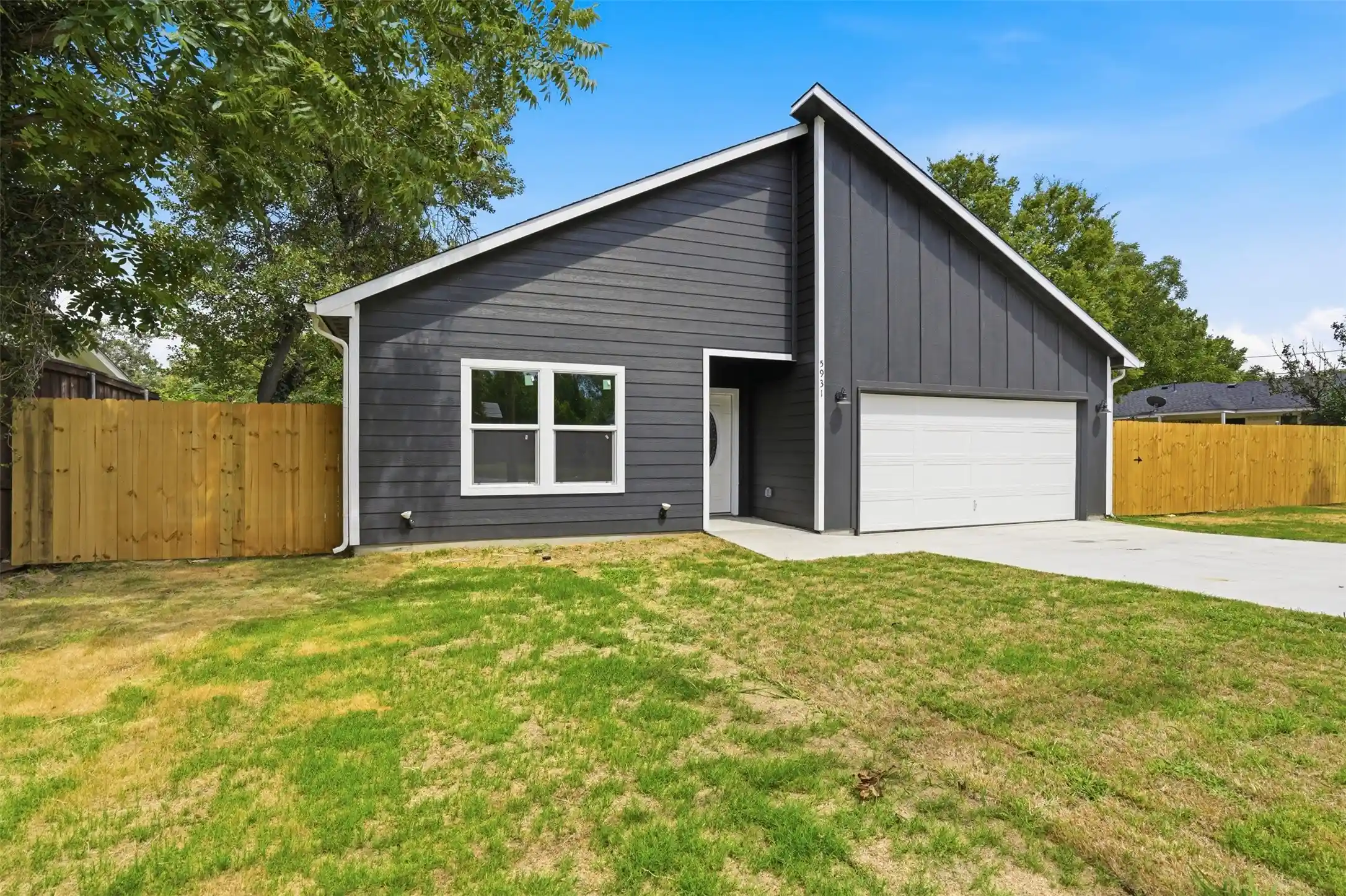 Single family home for sale at 5931 Forest Haven Dr, Forest Hill, TX 76119 | MLS# 21337695