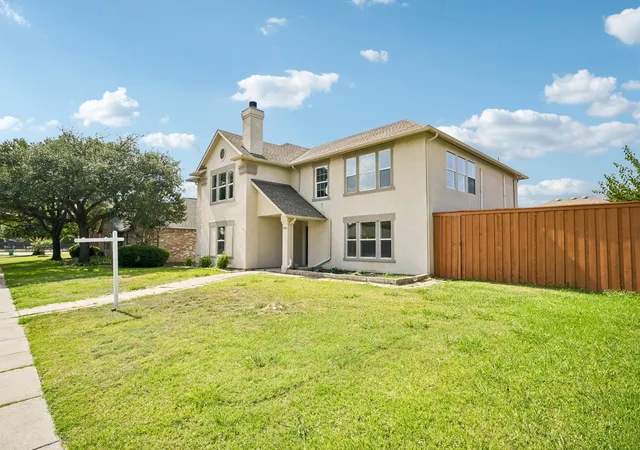 Photo 3 of Single family home for sale at 12000 Melrose Ln, Frisco, TX 75035 | MLS# 21333512 | Listing updated on 2026-08-18