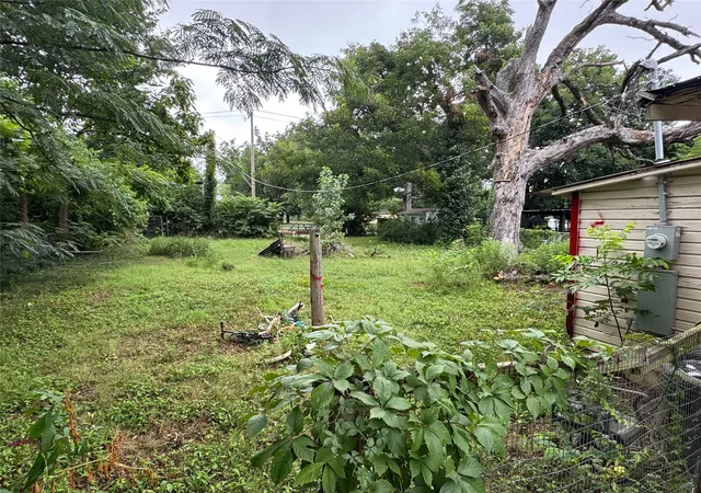 Homes for sale in Paris, TX | 1523 Neathery St, Paris, TX 75460 | MLS# 21336260