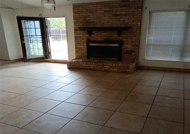 Photo 2 of Single family home for sale at 5013 Cordova Ave, Fort Worth, TX 76132 | MLS# 21337520 | Listing updated on 2026-08-27