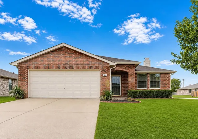 Homes for sale in Little Elm, TX | 1600 Fieldstone Dr, Little Elm, TX 75068 | MLS# 21337491