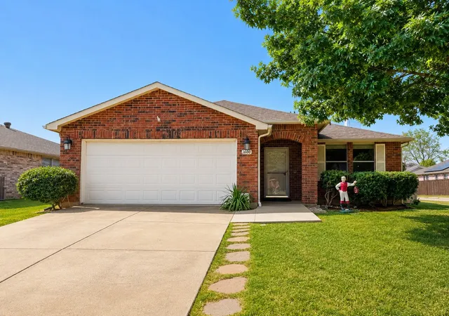 Photo 1 of Sale Pending at 1600 Fieldstone Dr, Little Elm, TX 75068 | MLS# 21337491 | Listing updated on 2026-10-07