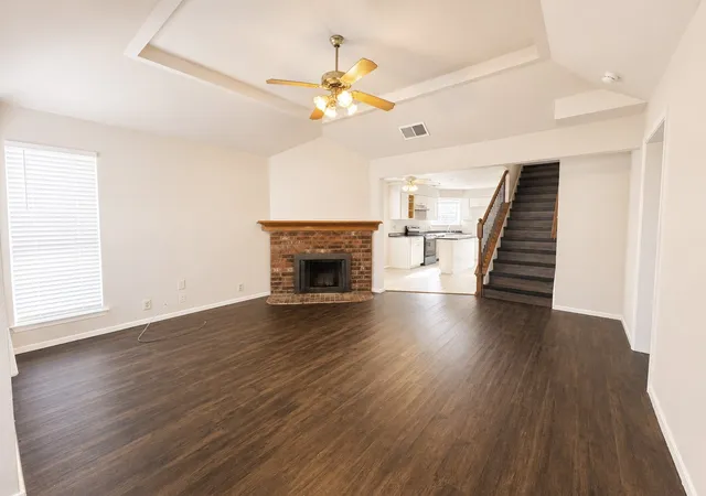 Photo 3 of Single family home for sale at 510 E Stone Cir, Wylie, TX 75098 | MLS# 21336052 | Listing updated on 2026-09-22