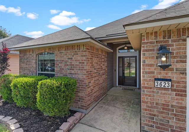 Photo 3 of Sale Pending at 3623 Amite River Dr, Bossier City, LA 71111 | MLS# 21337810 | Listing updated on 2026-08-13