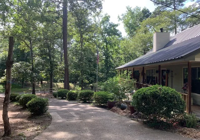 Photo 3 of Single family home for sale at 860 Wildwood Trail, Holly Lake Ranch, TX 75765 | MLS# 21336411 | Listing updated on 2026-09-05