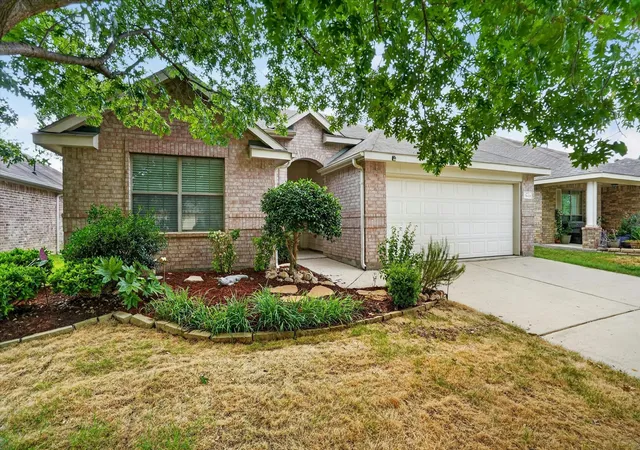 Photo 1 of Single family home for sale at 1520 Wickham Dr, Burleson, TX 76028 | MLS# 21334428 | Listing updated on 2026-09-16