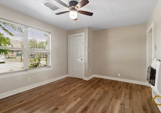 Photo 4 of Single family home for sale at 102 N 3Rd St, Sanger, TX 76266 | MLS# 21337901 | Listing updated on 2026-07-23