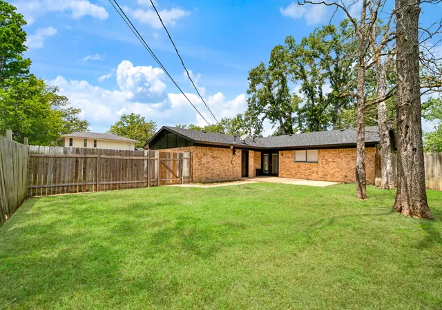 Homes for sale in Paris, TX | 3545 W Houston St, Paris, TX 75460 | MLS# 21333379