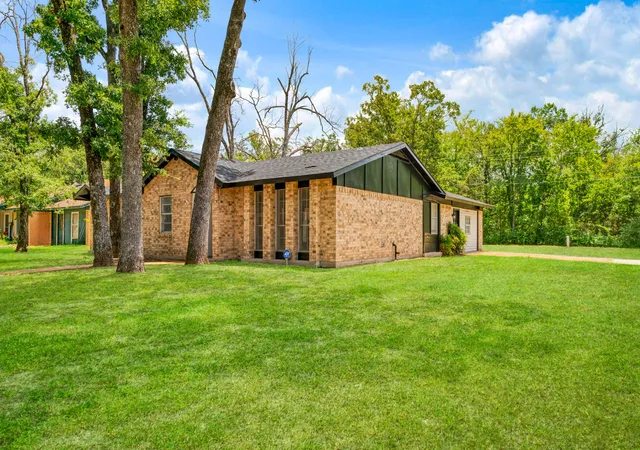 Homes for sale in Paris, TX | 3545 W Houston St, Paris, TX 75460 | MLS# 21333379