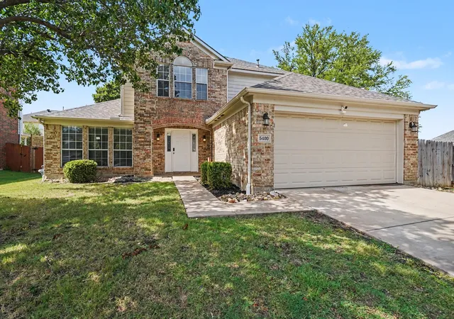 Photo 1 of Single family home for sale at 5400 Crater Lake Dr, Fort Worth, TX 76137 | MLS# 21336892 | Listing updated on 2026-08-20