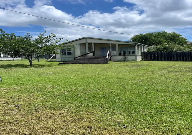 Photo 3 of Manufactured home for sale at 214 N Goddard St, Mart, TX 76664 | MLS# 21338025 | Listing updated on 2026-07-22
