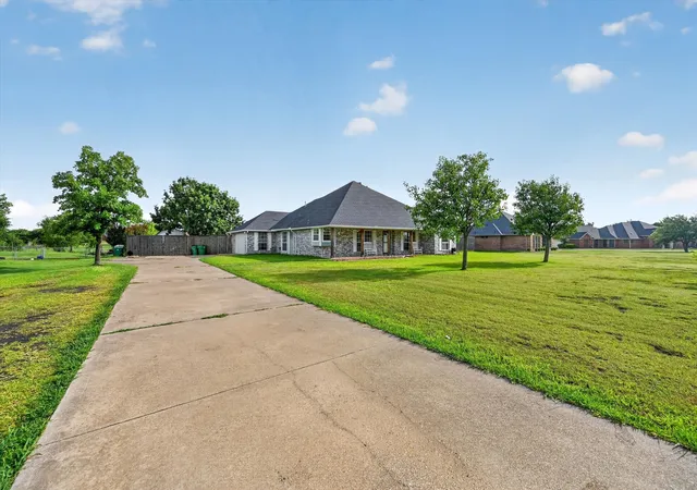 2nd image of 11112 Prairie Lakes Ln, Forney, TX 75126 | MLS# 21338018