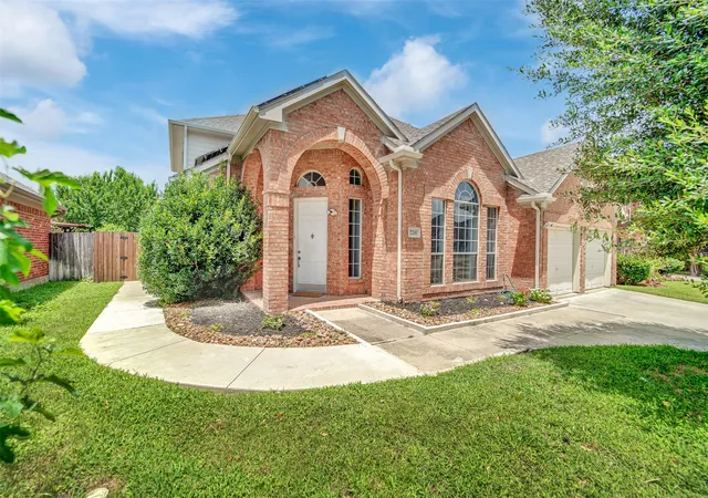 Photo 1 of Single family home for sale at 2241 Merritt Wy, Arlington, TX 76018 | MLS# 21335041 | Listing updated on 2026-08-05