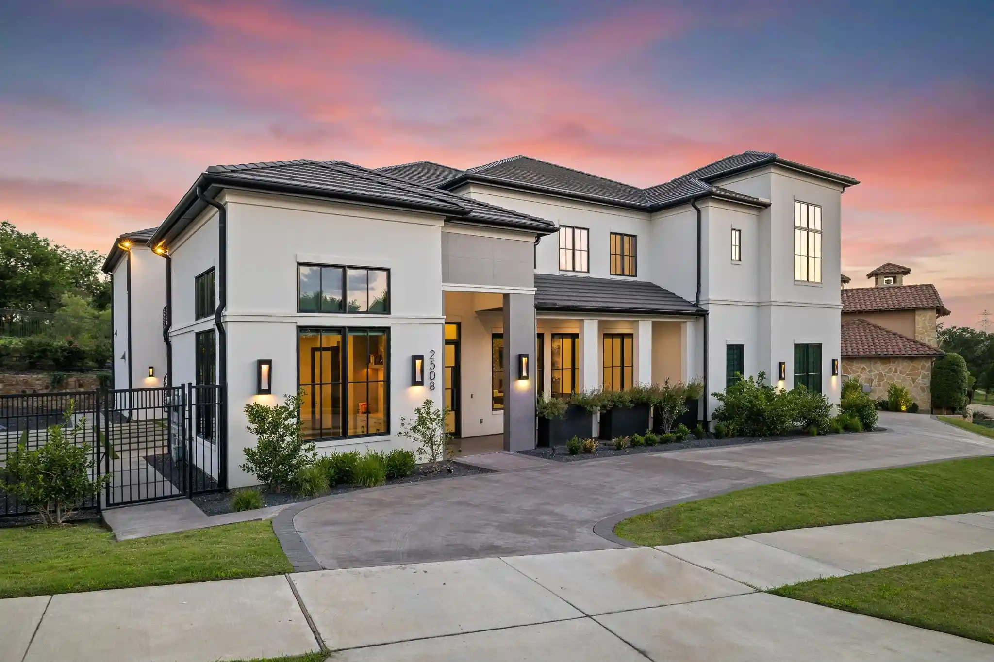 Photo 1 of Mansion for sale at 2508 Silver Table Dr, Lewisville, TX 75056 | MLS# 21338049 | Listing updated on 2026-10-21