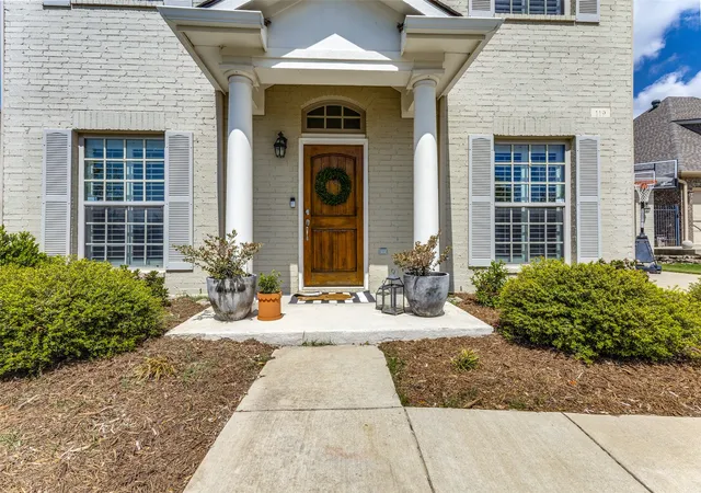 Photo 3 of Single family home for sale at 119 Blue Stem Ln, Aledo, TX 76008 | MLS# 21338071 | Listing updated on 2026-08-16